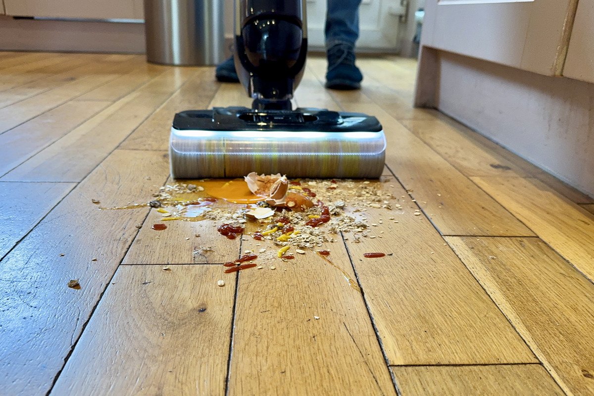floor streaks test ketchup hair liquid spills